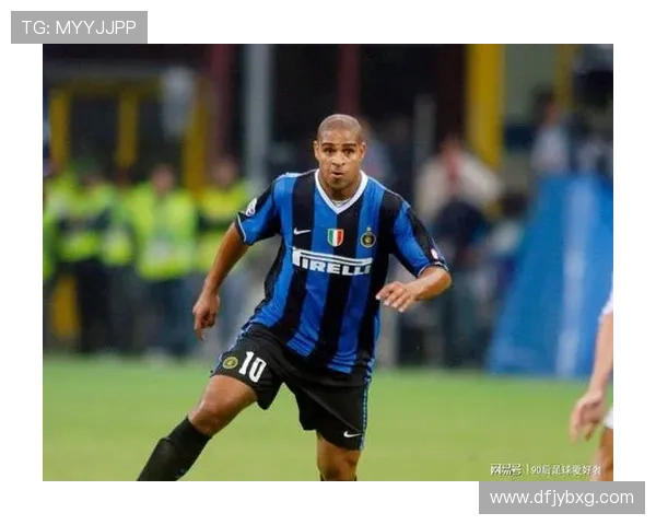 90年代足球传奇球星精彩集锦回顾 球场巅峰时刻重温经典瞬间 90年代足球传奇球星精彩集锦回顾 球场巅峰时刻重温经典瞬间