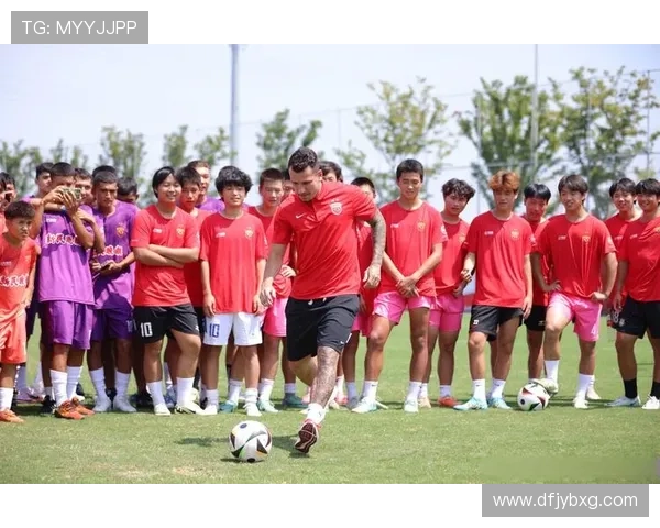 哈佛大学毕业的足球球星如何在职业生涯中实现学术与体育双赢 哈佛大学毕业的足球球星如何在职业生涯中实现学术与体育双赢