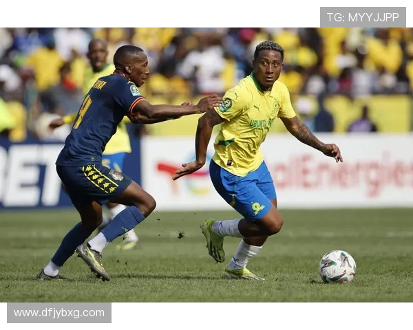 足球场上的54号传奇球星是谁他的精彩表现与职业生涯回顾 足球场上的54号传奇球星是谁他的精彩表现与职业生涯回顾